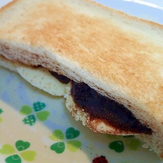 ピークリとバニラアイスとチョコシロのポケットサンド